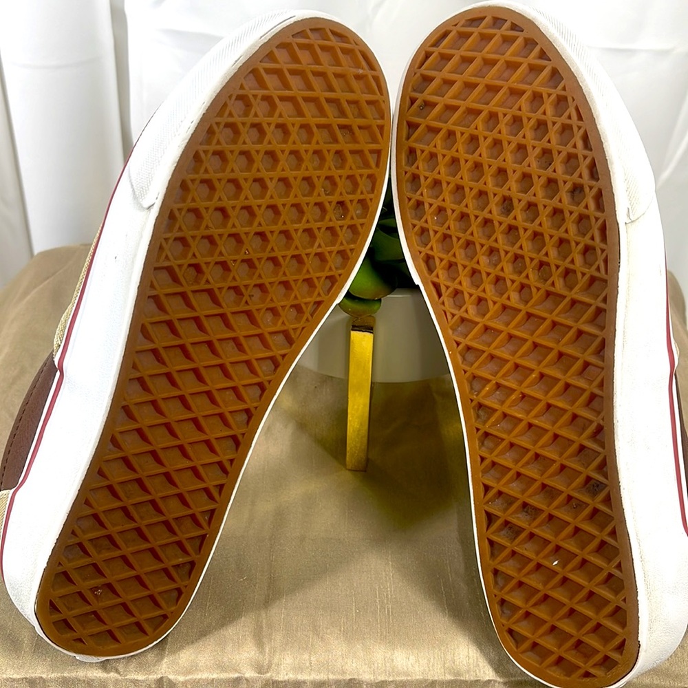Vans - Picture 8 of 8